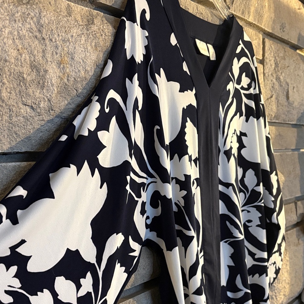 Chico's Black and White Floral Blouse - Picture 3 of 8